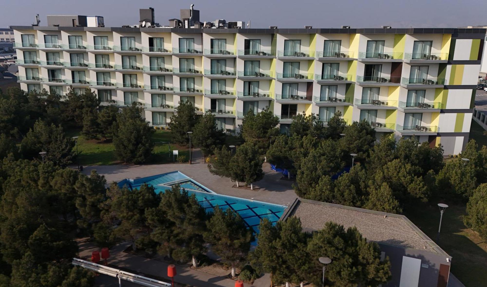 Homebridge Hotel Apartments Baku Eksteriør billede